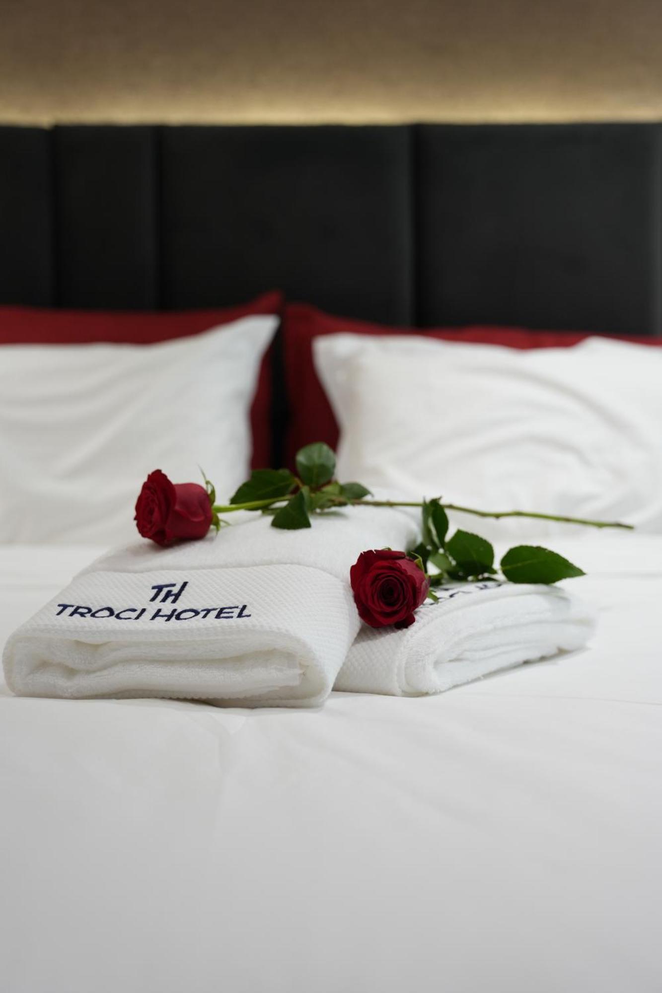 Troci Hotel Kamez Εξωτερικό φωτογραφία