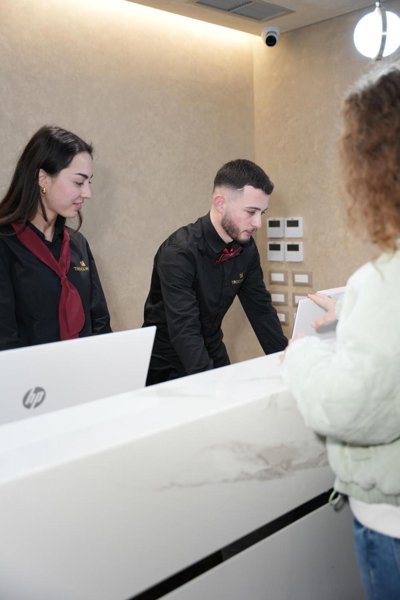 Troci Hotel Kamez Εξωτερικό φωτογραφία